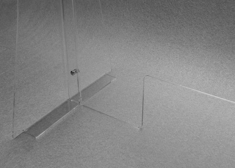 barriera protezione coronavirus negozi plexiglass